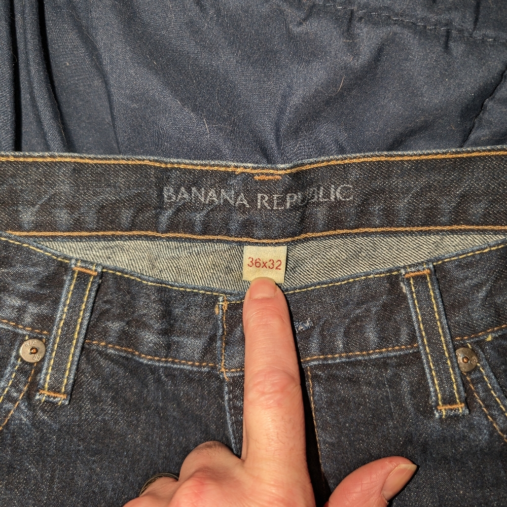 Men's Banana Republic 36x32 jeans.